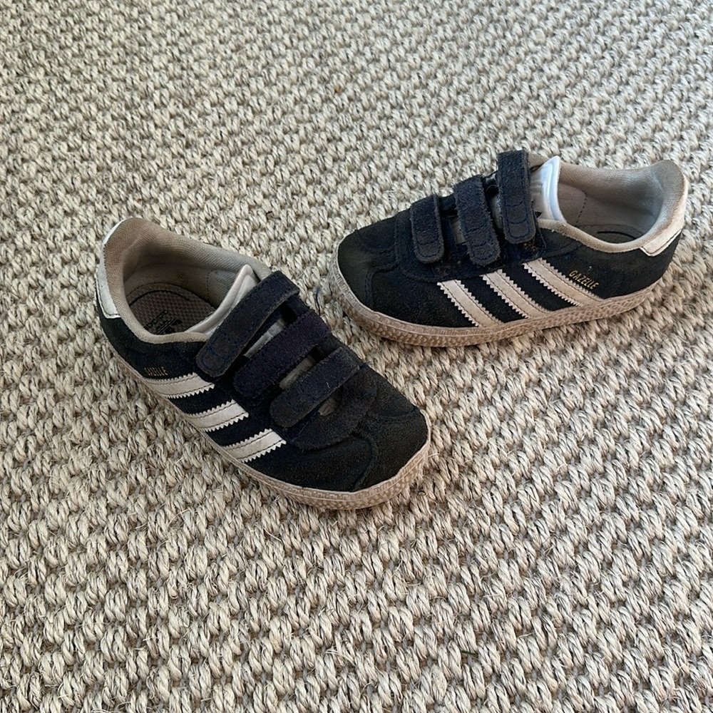 Toddler boys Adidas Gazelle size 8
